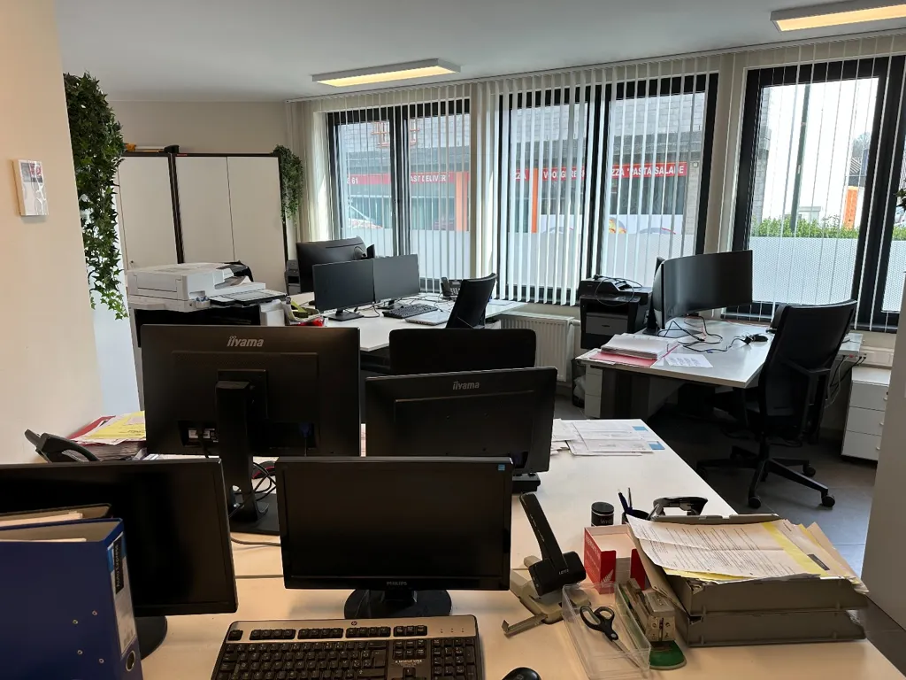 Bureau - Espace de Bureau avec Parking à Torhout
