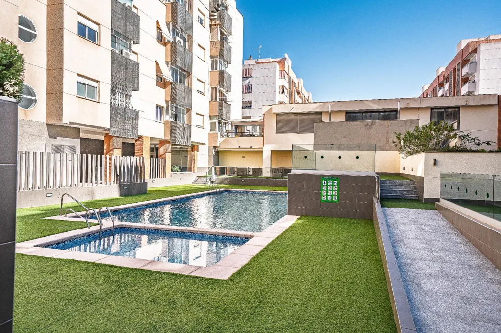 Bassein - Penthouse with Private Terraces in Alicante