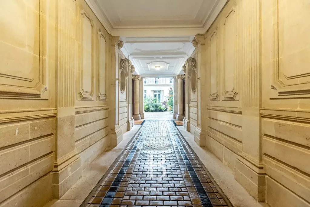 hallway_entrance