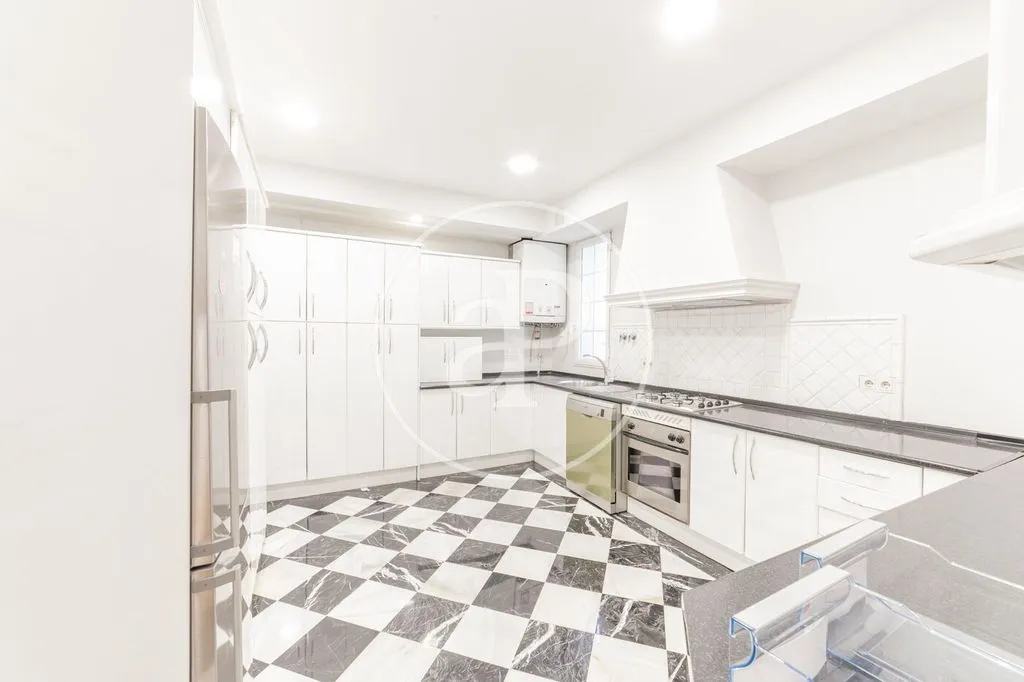 Kitchen - Luxury Apartment with Classic Façade in Madrid