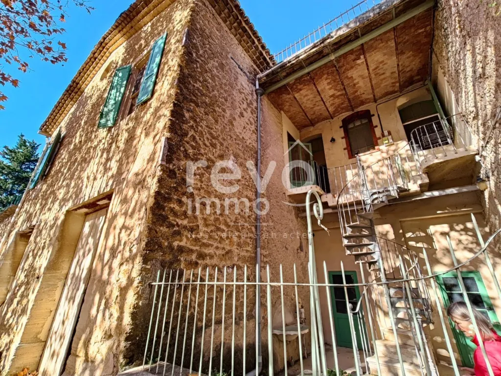 Exterior - Charming Stone House with Potential in Beaumes-de-Venise
