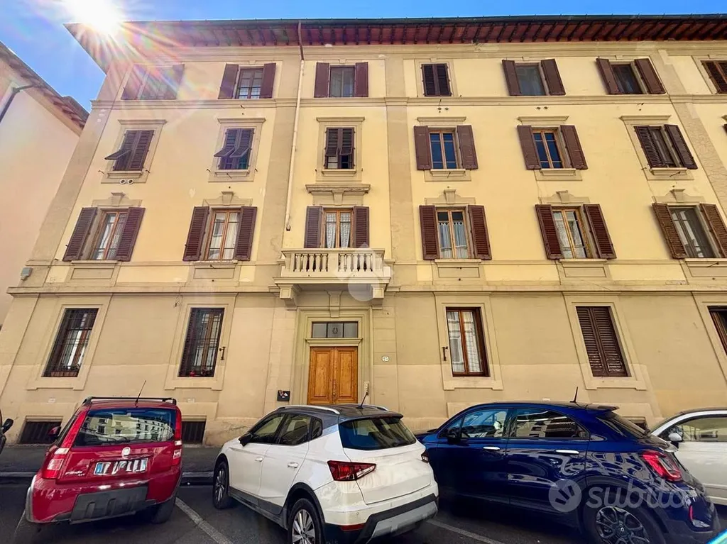 Extérieur - 1930s Apartment with Balcony in Florence
