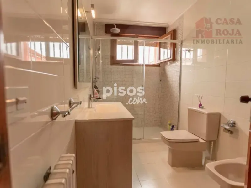 Salles de bain - Maison 5 chambres à ES