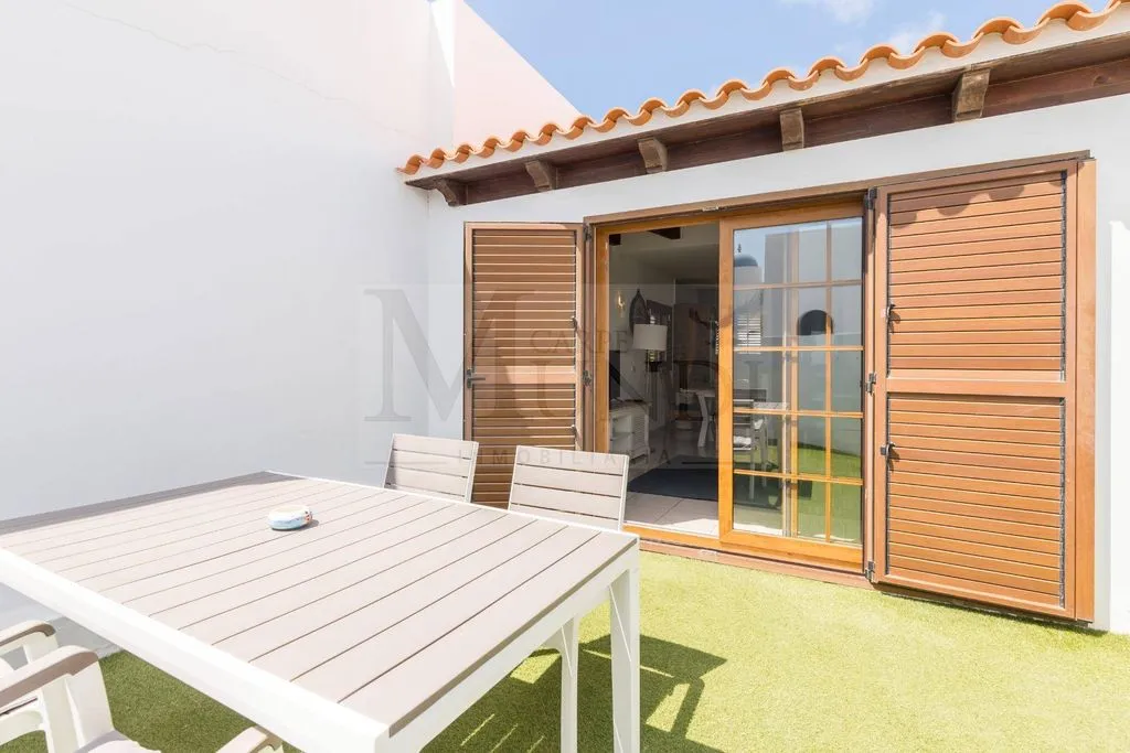 Terrass - Renovated Villa with Rooftop Terrace in Corralejo