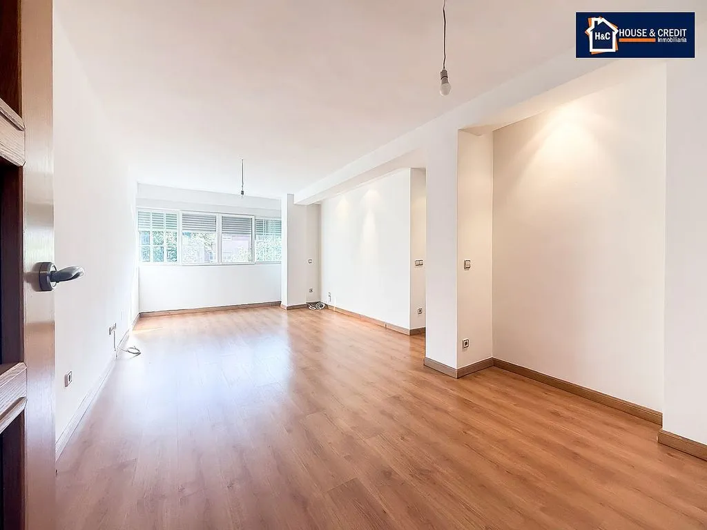 Elutuba - 2-Bedroom Flat with A/C in Valderas