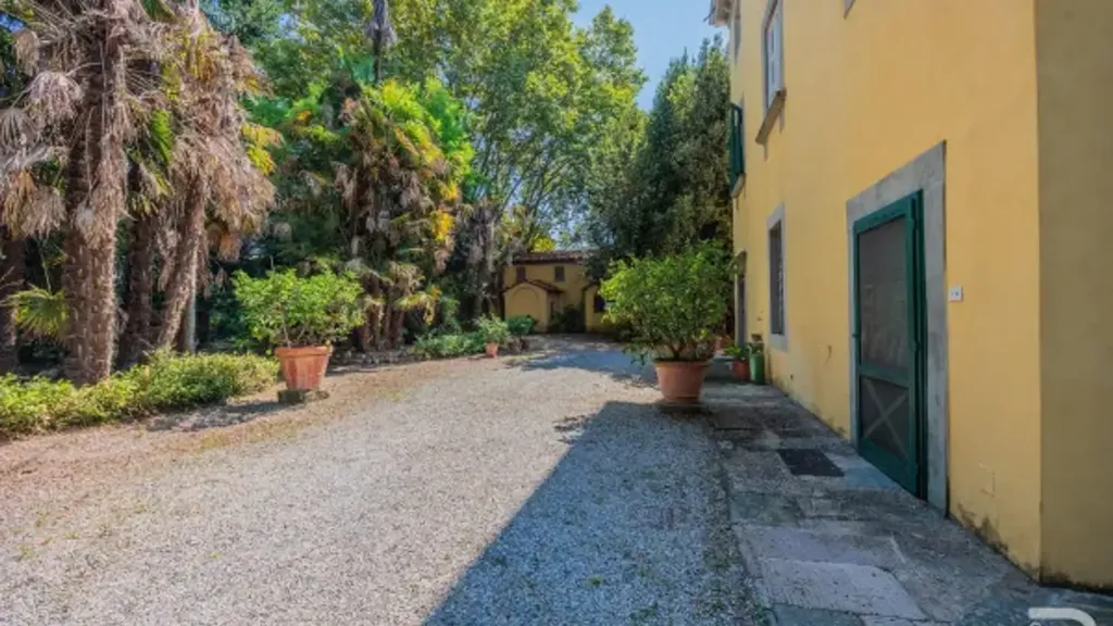 Välivaade - Historic Villa with Garden in Lucca