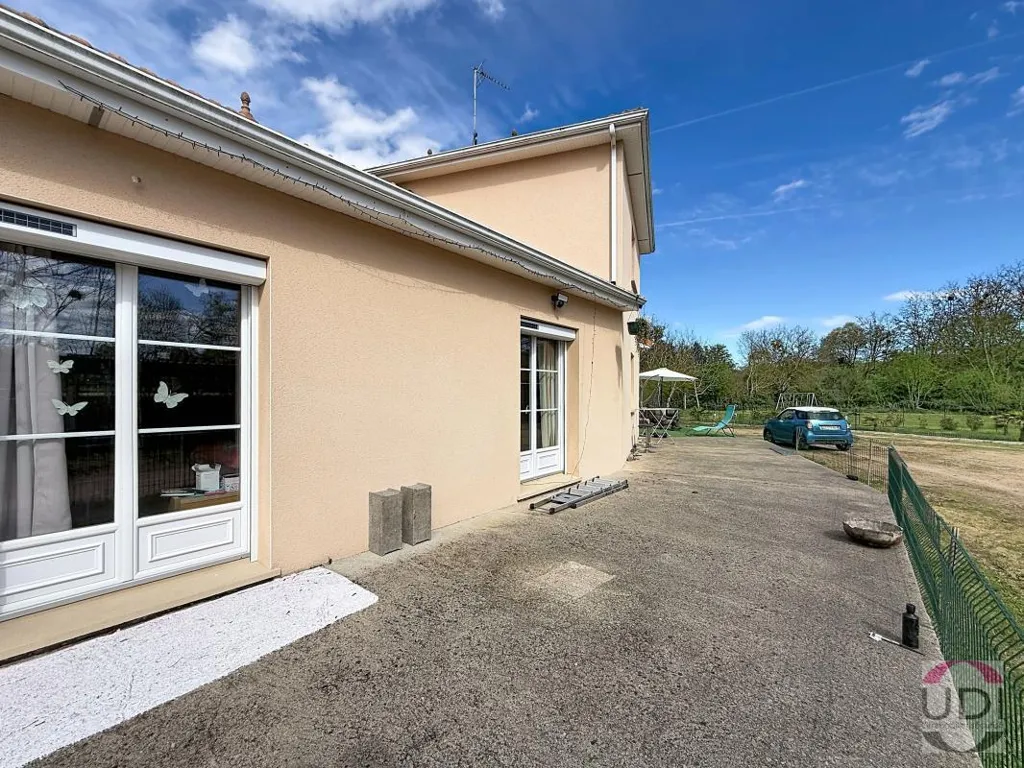 Välivaade - Recent House with Enclosed Garden in Domérat