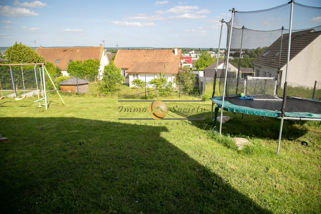 Aed - Recent House with Garden in Val-de-Reuil