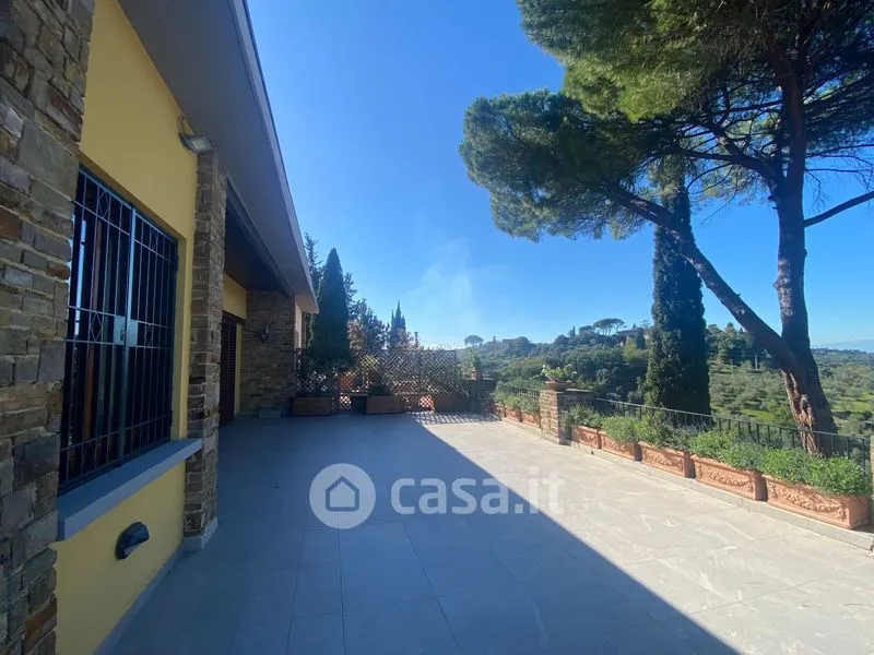 Terrass - Two-Level Apartment with Terrace in Florence