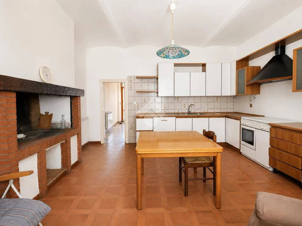 Köök - Ground Floor Apartment with Private Garden in Terni
