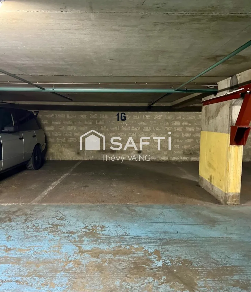 Garaaž - Secure Parking Space in Paris 10th