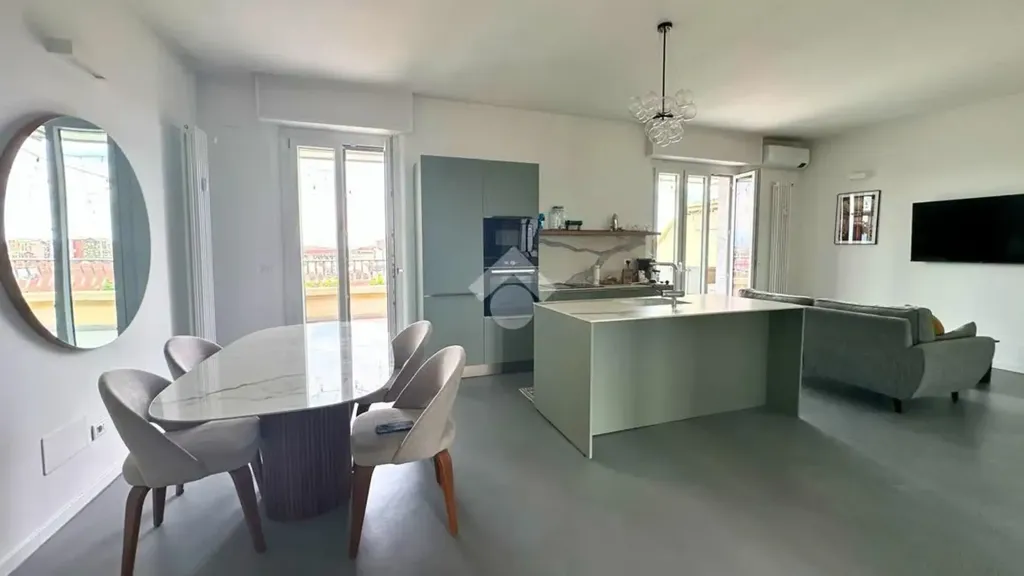 Köök - Panoramic Attico with Terrace in Torino