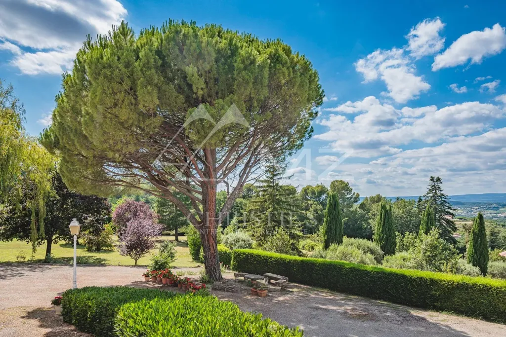 Garden - Estate with Panoramic Views and Pool in Countryside
