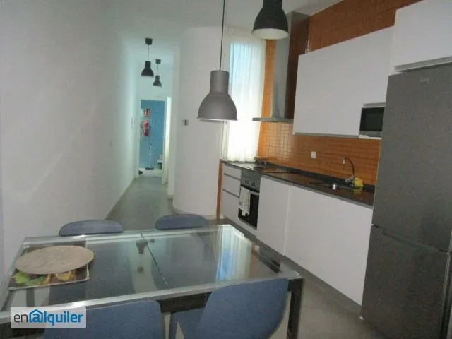 Cucina - Modern Apartment with Balcony in Casco Antiguo