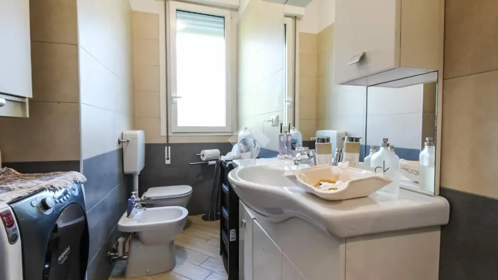 Vannitoad - Armed Two-Bedroom Apartment in Castenaso Centre