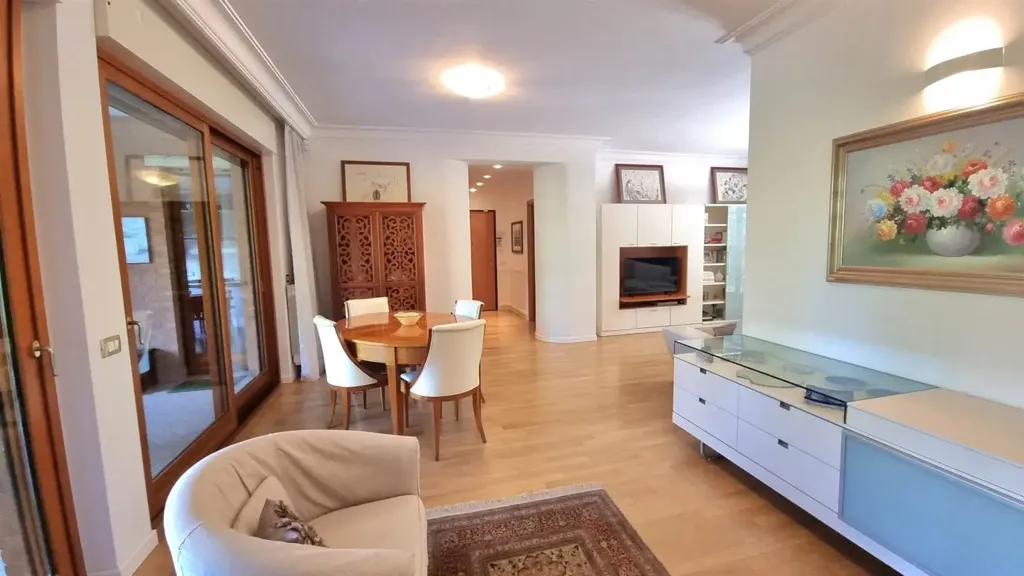 Appartement 4 pièces à IT