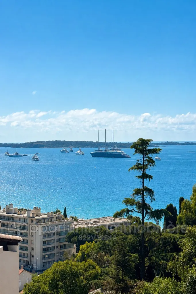 Rõdu - Apartment with Sea View in Cannes
