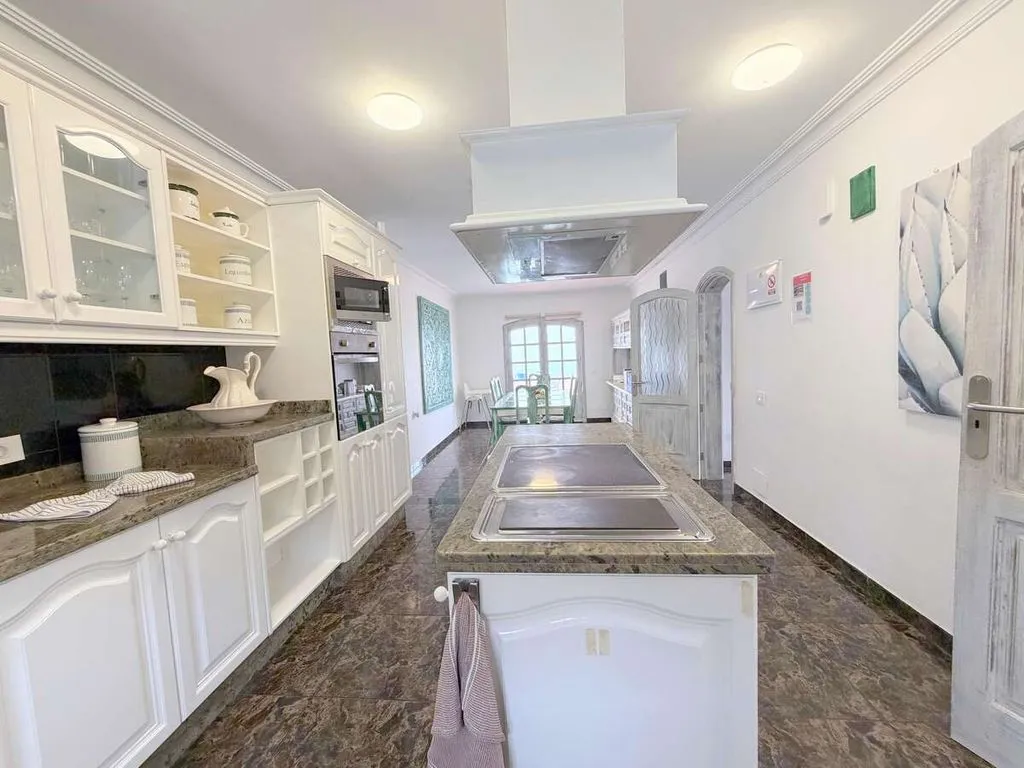 Cuisine - Luxury Villa with Sea View in La Asomada