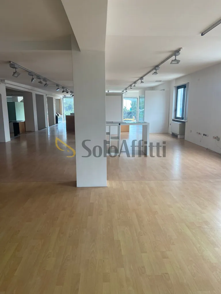 Toad - Office with High Visibility in Pescara