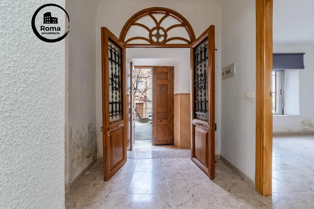 hallway_entrance