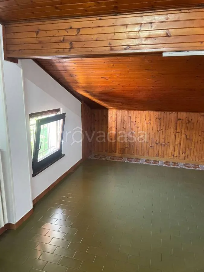 Pièces - Mansard Apartment with Box in Faloppio