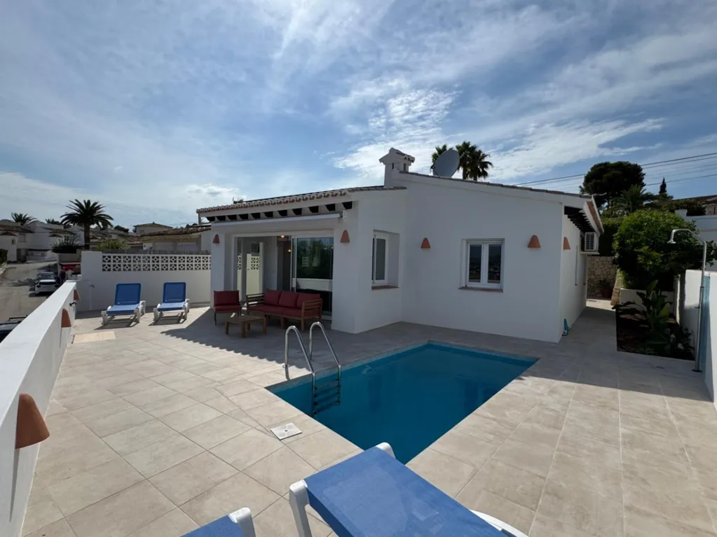 Bassein - Renovated Villa with Sea View in Moraira