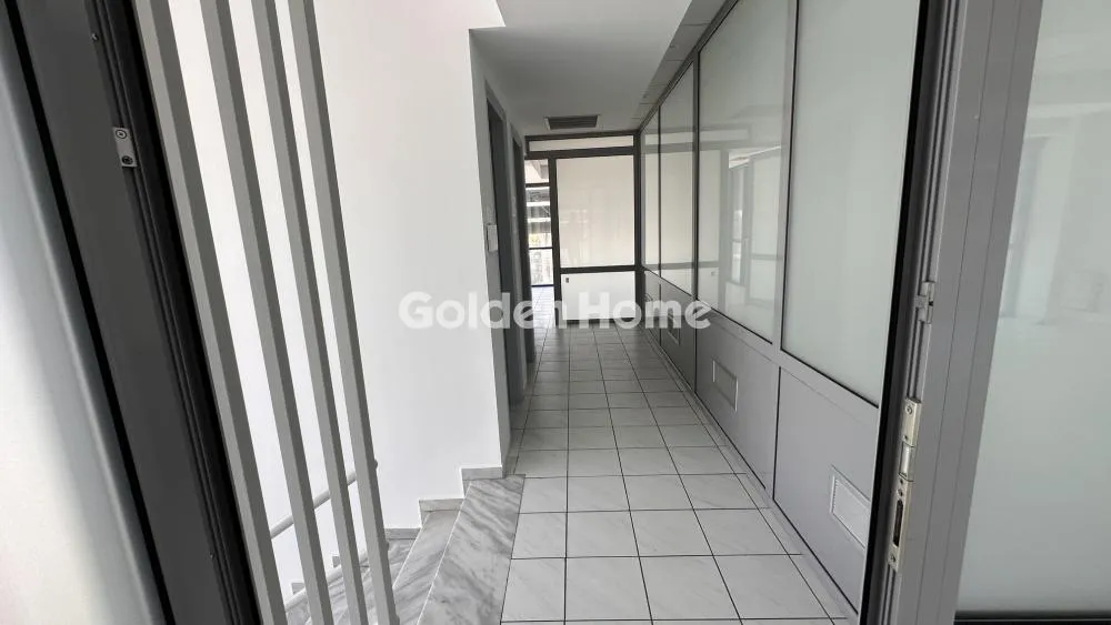 Esik - Modern Office Building with Tech Amenities in Alimos Centre