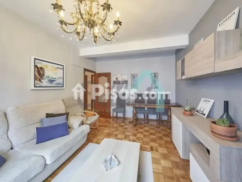 Soggiorno - Furnished Flat with Study Spaces in Oviedo