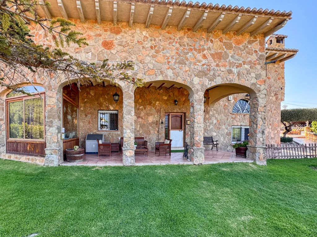 Terrass - Rustic Chalet with Olive Grove in Segorbe