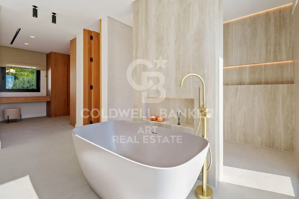 Vannitoad - Villa with Sea View in El Rosario, Marbella