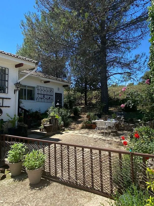 Jardin - Rustic Finca with Pool and Terrace in Durón