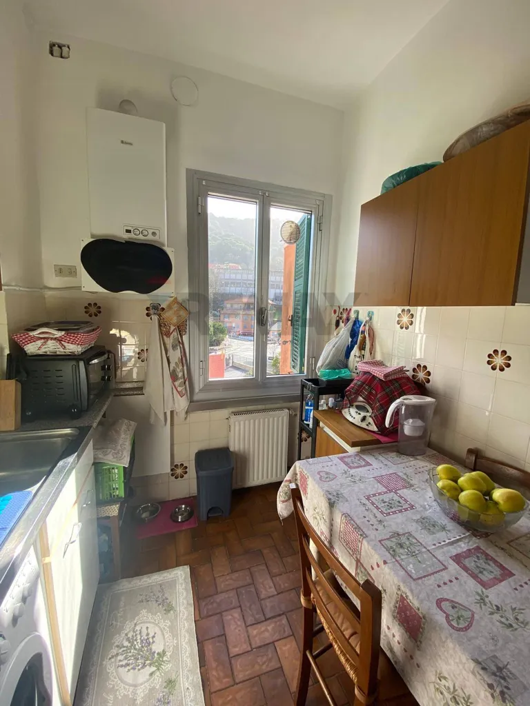 Köök - Bright Apartment with Attic in Genoa