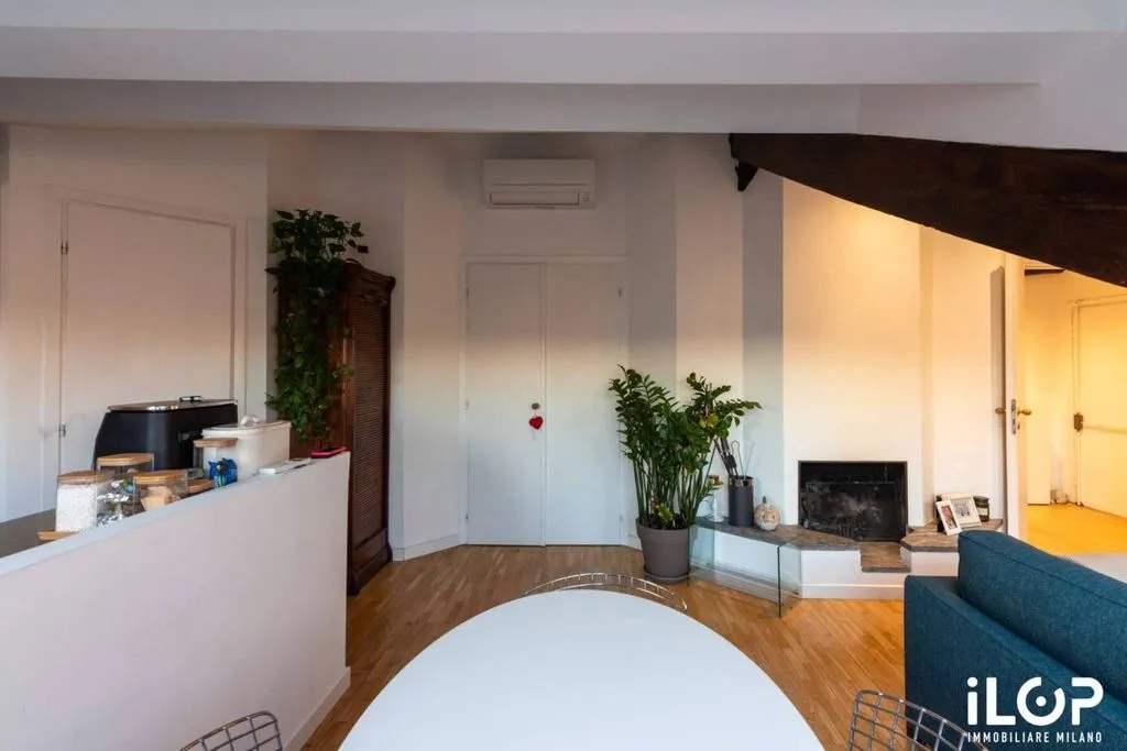 Elutuba - Luxury Flat with Double Exposure in Milan