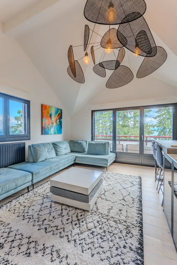 Elutuba - Luxury Lakefront Apartment in Publier