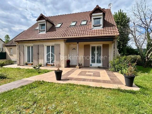 Extérieur - Maison avec Pavillon Secondaire à Rosoy