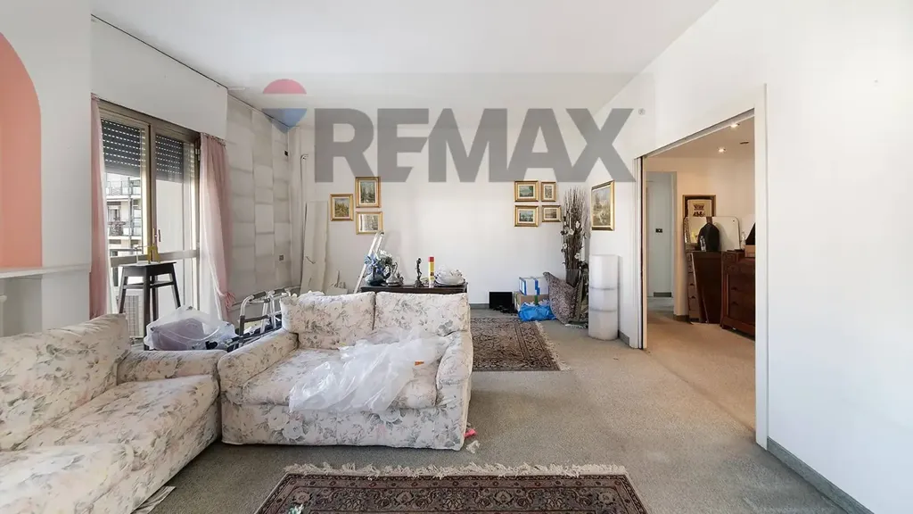 Séjour - Triplex with Balcony in Sesto San Giovanni