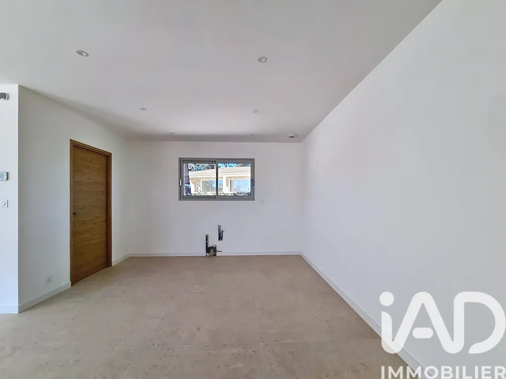 Toad - Contemporary Villa with Pool in Nîmes