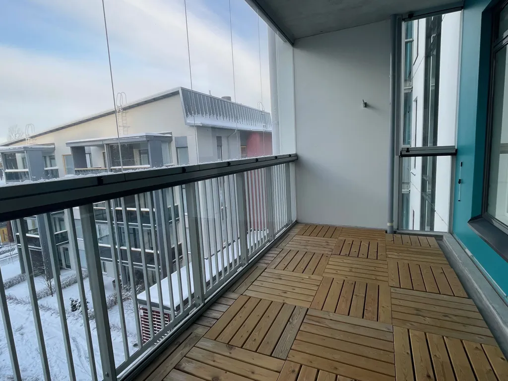 Balcon - Bright Apartment with Balcony in Kivistö, Vantaa