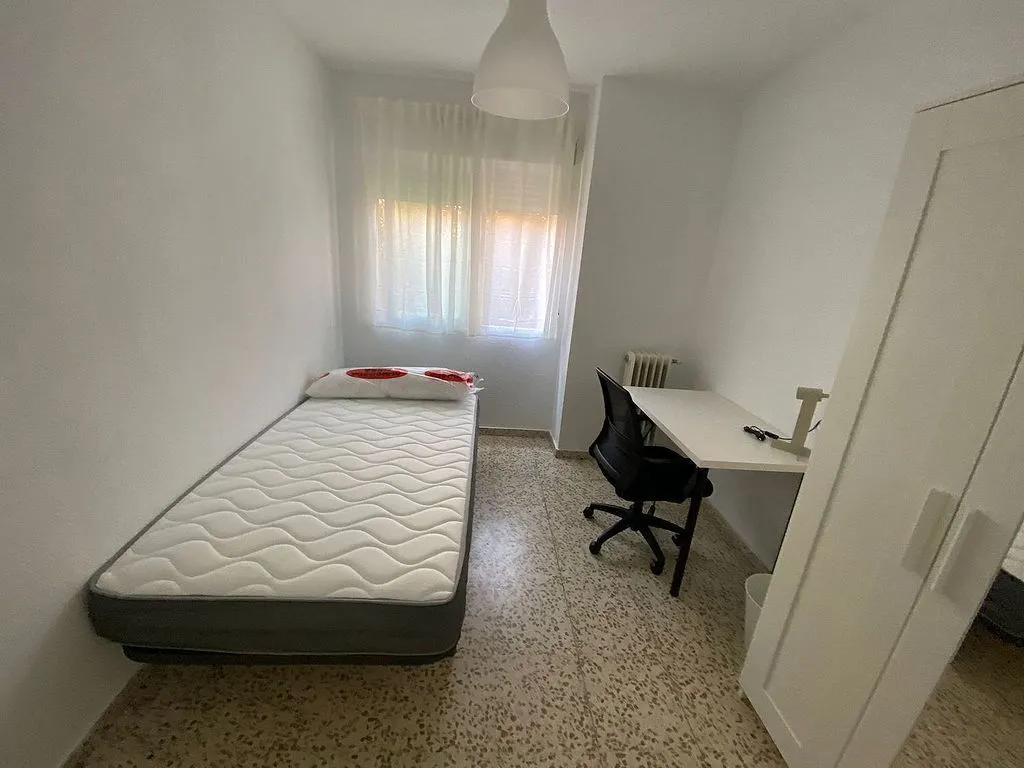 Chambres - Student Flat with Terrace in Camino de Ronda