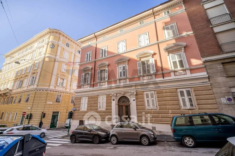 Välivaade - Attico with Central Location in Trieste