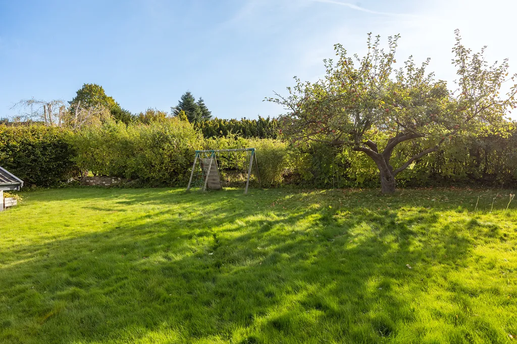 Giardino - Modernised Villa with Sjælsø View in Ravnsnæs