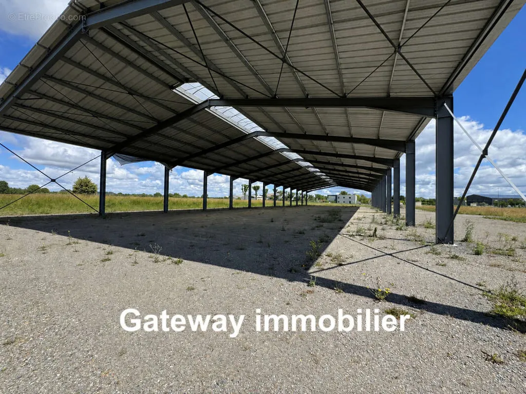 Giardino - Warehouse with Photovoltaic Roof in Aigueperses