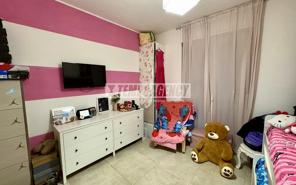 Chambres - Rearranged Apartment with Balcony in Pieve Emanuele