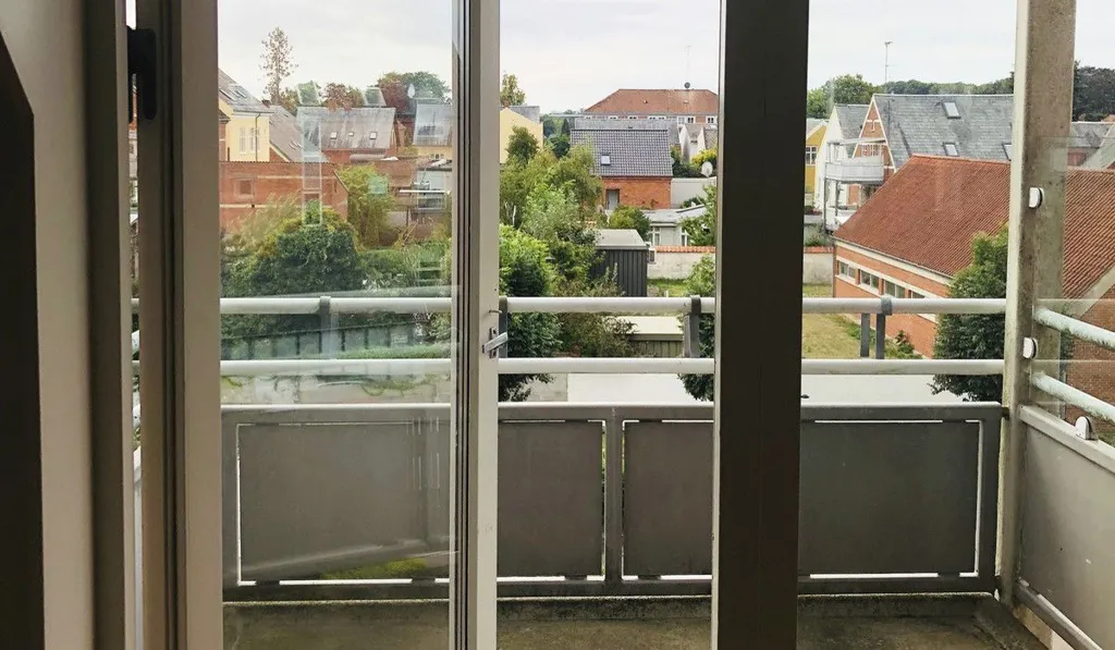 Balcone - 4-Bedroom Apartment with Balcony in Svendborg