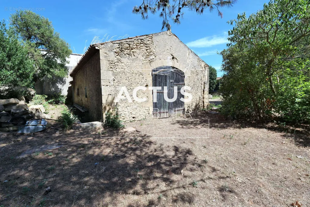Extérieur - Maison de Maître avec Dépendances à Cornillon-Confoux