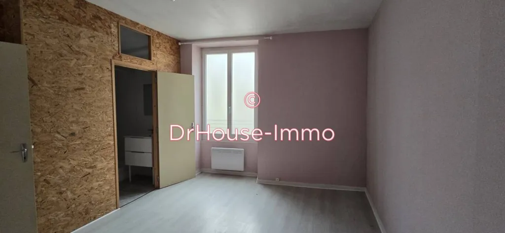 Pièces - Immeuble avec Cours Intérieure à Poitiers Centre-Ville