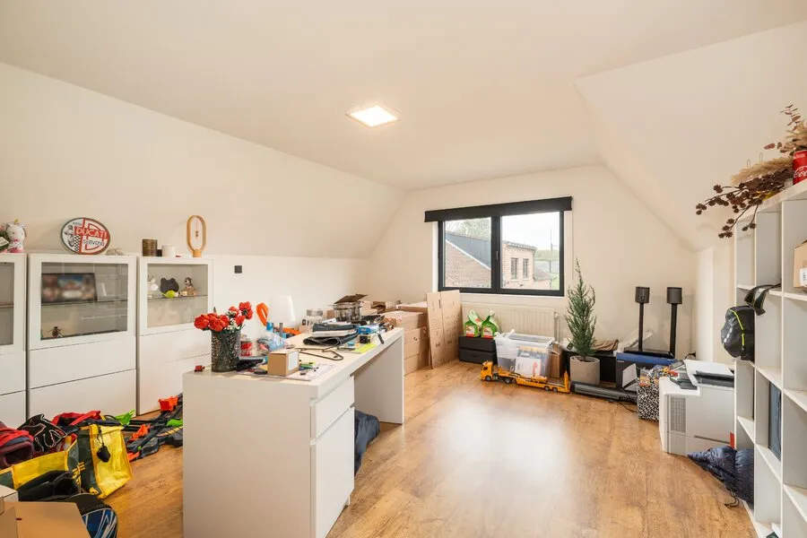 Office - Renovated House with Workshop and Garden