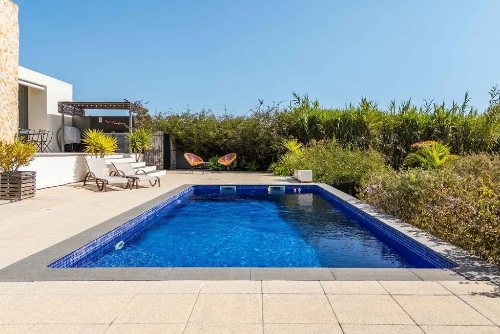 Piscina - Luxury Villa with Sea View in Olhão