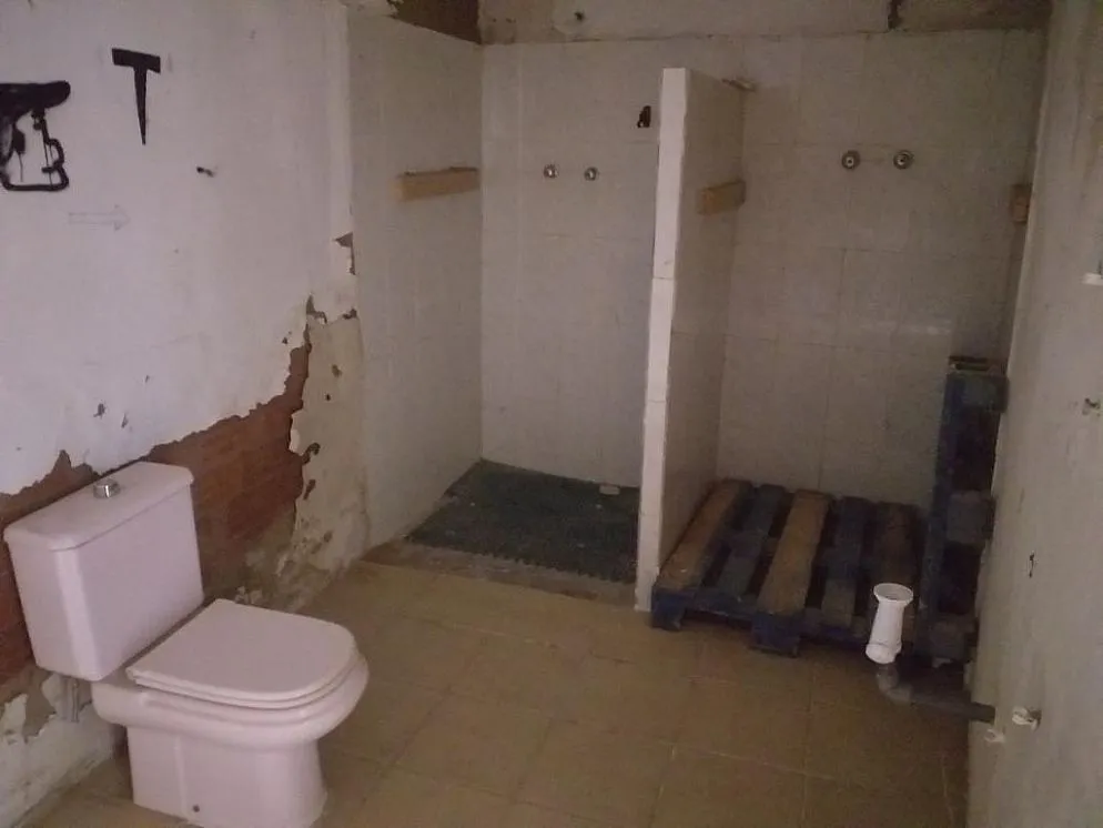 Vannitoad - 1-Bedroom House for Renovation in Elda