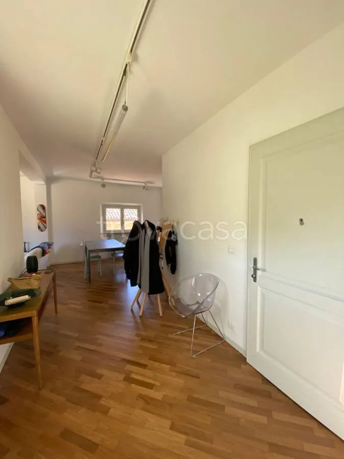 Séjour - Rustic-Style Flat with Caminetto in Modena